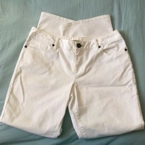 White Jeans w/ Pockets!